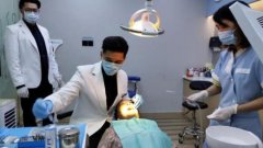 前台湾偶像歌手在成都当牙医：他的歌你肯定听过 发生了什么？
