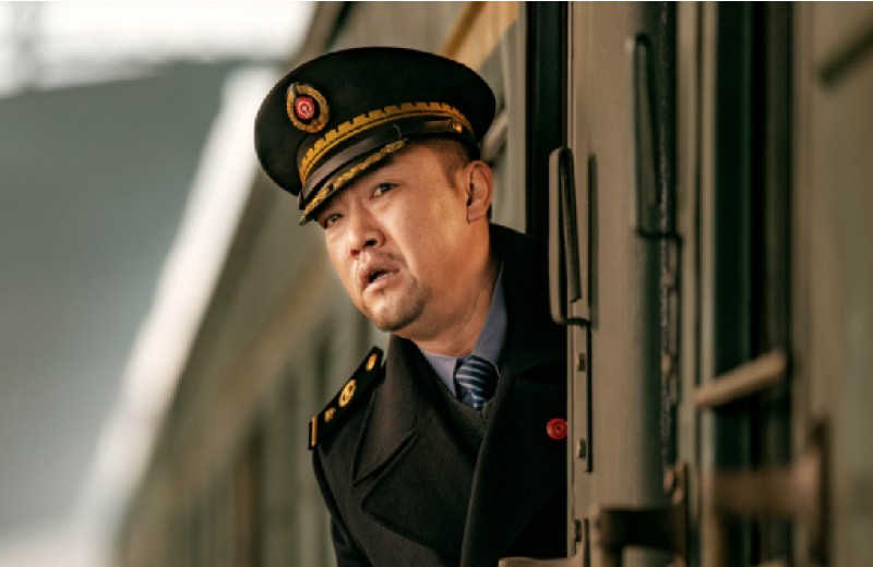 贾冰参演徐峥新电影《囧妈》，饰演搞笑列车员 发生了什么？【图】