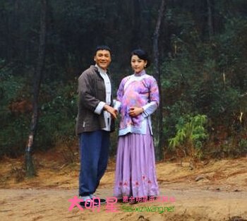 贾青照片资料 贾青结婚了吗 贾青的老公是谁