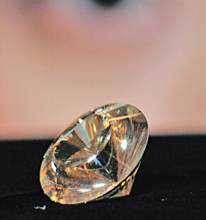 骨灰钻石照片资料 骨灰钻石是什么 骨灰钻石的价值