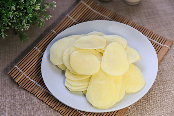 土豆敷乳房的功效与作用