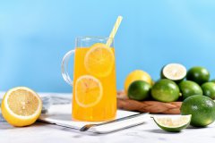 青柠檬的功效与作用 青柠檬的食用禁忌 1分钟详细介绍