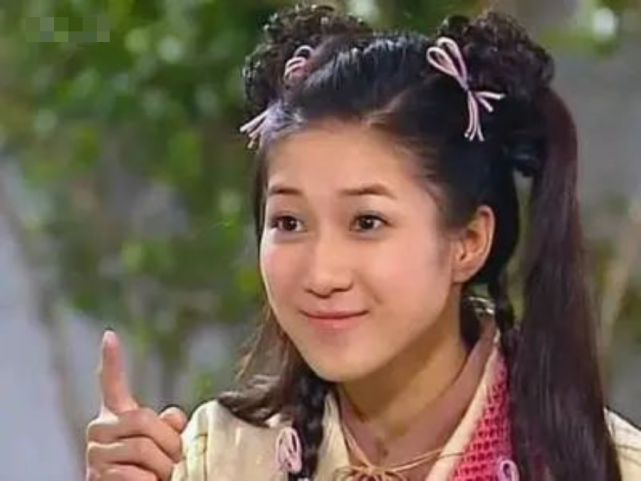 TVB女星诉入行辛酸史，自曝曾患精神分裂，谈及女儿面露幸福