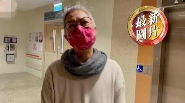 廖启智在病房度过66岁生日，曾忍痛吃下一日三餐