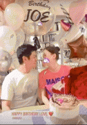 陈乔恩手捧玫瑰与艾伦甜蜜接吻，高调庆祝42岁生日