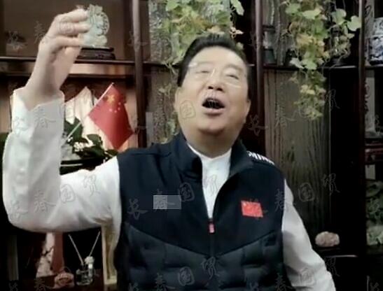 82岁李双江近照曝光，镜头前清唱声如洪钟感情充沛
