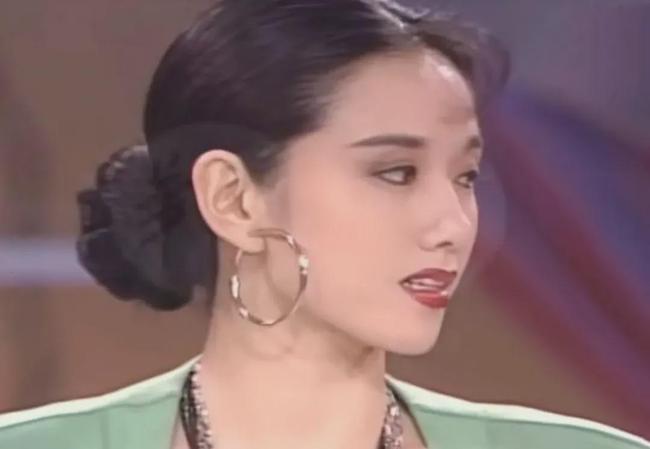 杨丽萍20年前这么惊艳？原来是个隐藏的超级港风大美女