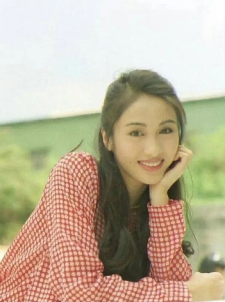 35岁的杨丽萍，竟是港风美女的“漏网之鱼”？