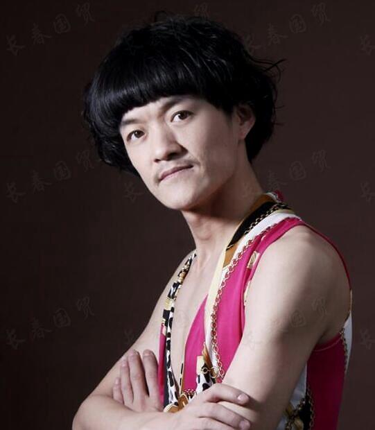 赵本山弟子王海洋因患肝癌去世，年仅42岁，曾参演《乡村爱情》