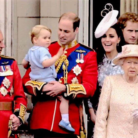 威廉王子家的三小只长大啦，王室教育也内卷…