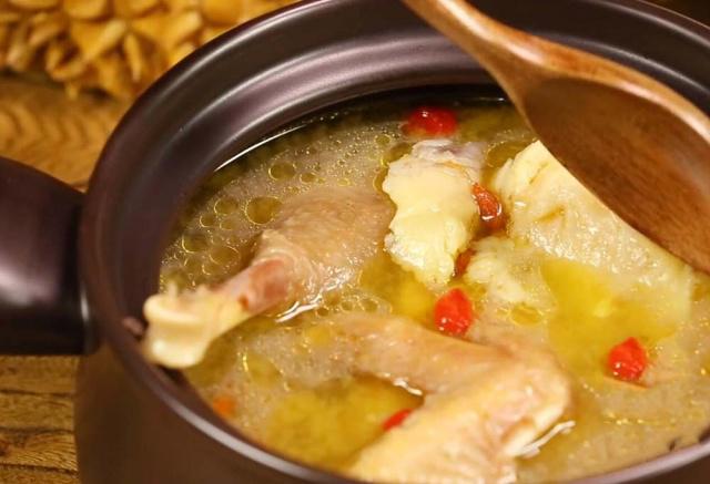 榴莲壳煲鸡汤的做法和功效是什么？