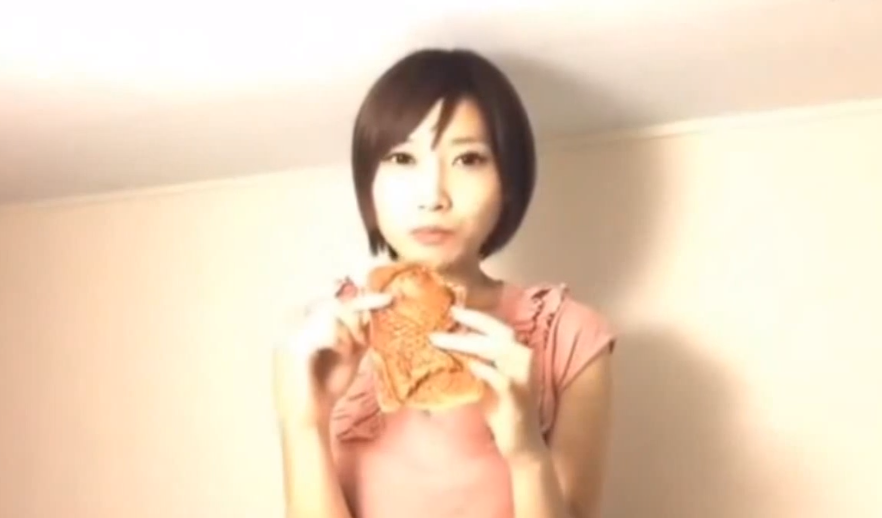 日本美女吃播转行拍戏却脸肿嘴歪，曾生吞4斤猪油