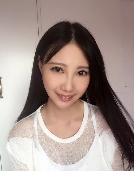 31岁女歌手李明蔚安息礼举行，古天乐张卫健送花牌悼念