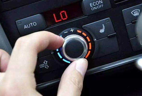 汽车空调不够冷一般是什么原因？