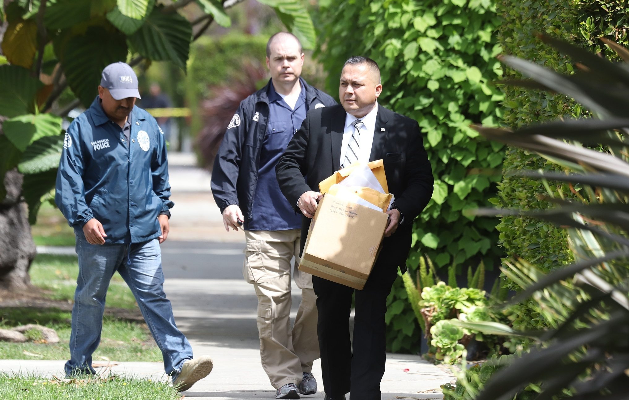 蕾哈娜男友因涉去年11月枪击事件被捕 现花55万美元保释